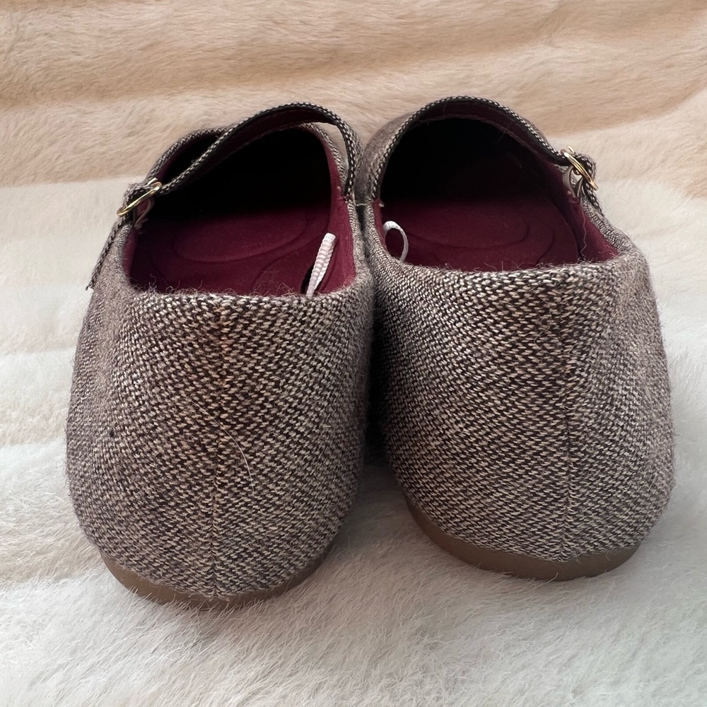 Jellypop Women's Tweed Mary Jane Flats - Picture 6 of 8